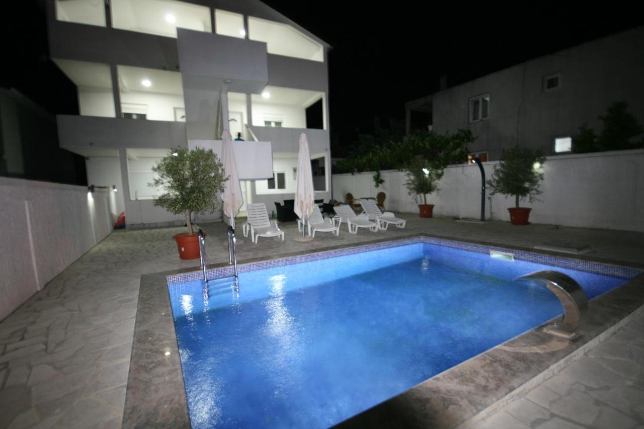Apartmani Srdanovic ติวัต ภายนอก รูปภาพ