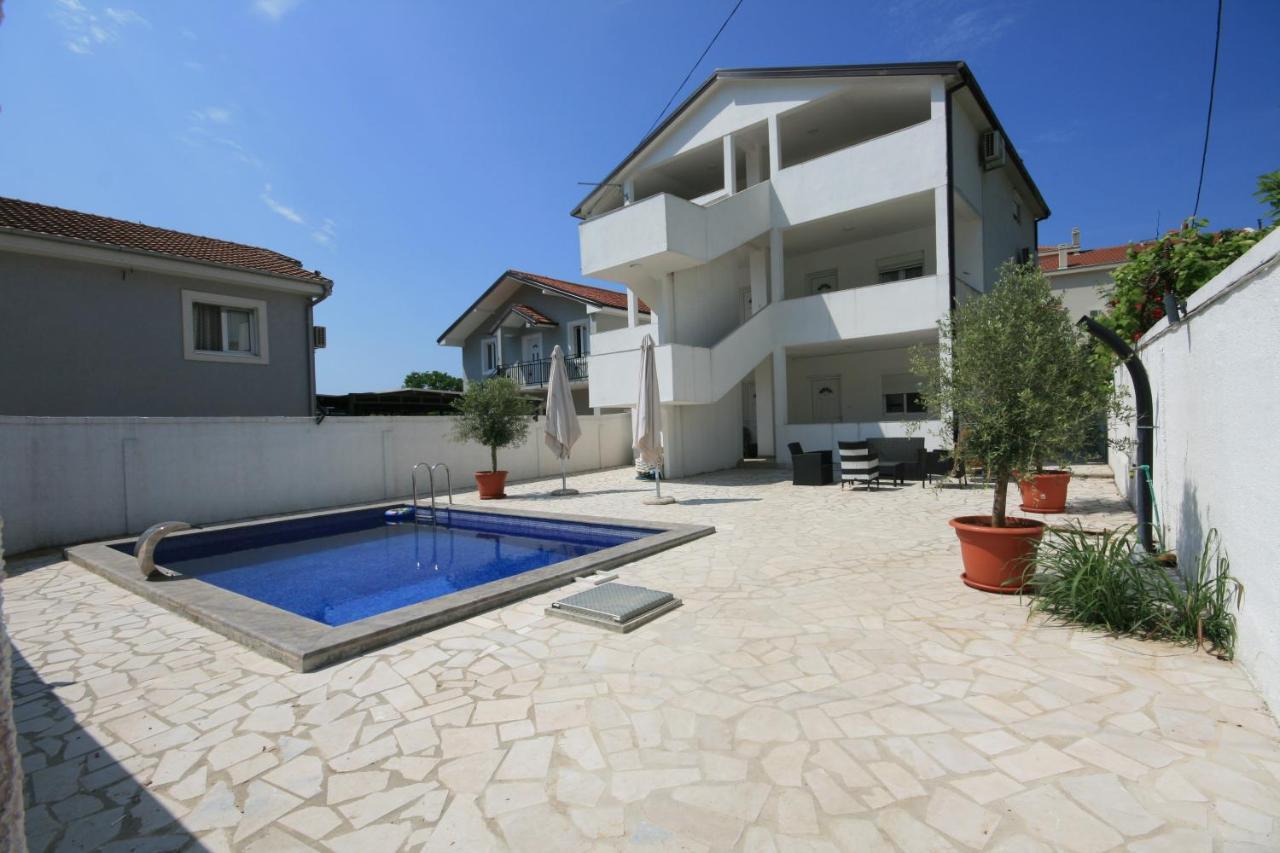 Apartmani Srdanovic ติวัต ภายนอก รูปภาพ