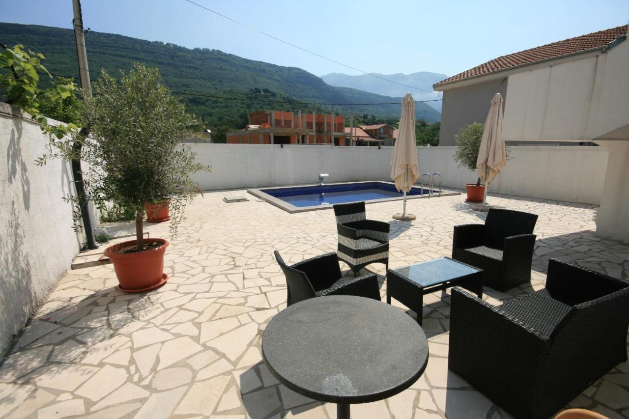 Apartmani Srdanovic ติวัต ภายนอก รูปภาพ