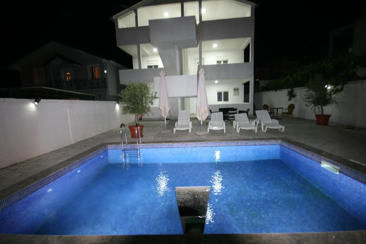 Apartmani Srdanovic ติวัต ภายนอก รูปภาพ