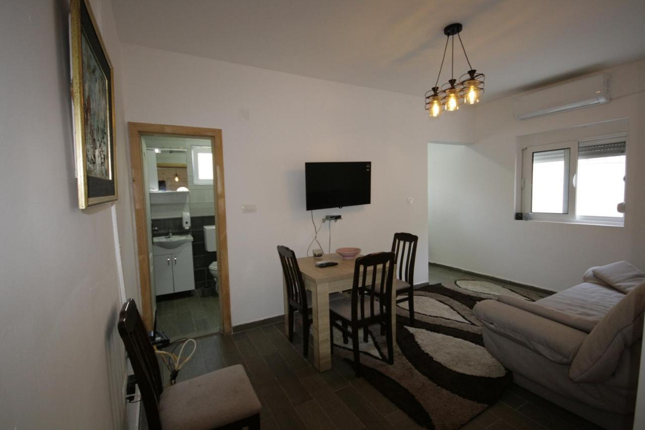 Apartmani Srdanovic ติวัต ภายนอก รูปภาพ