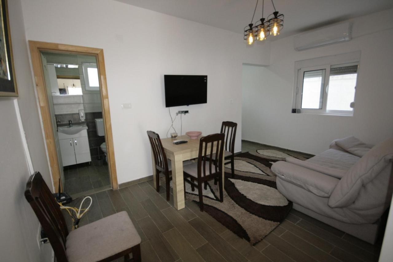 Apartmani Srdanovic ติวัต ภายนอก รูปภาพ