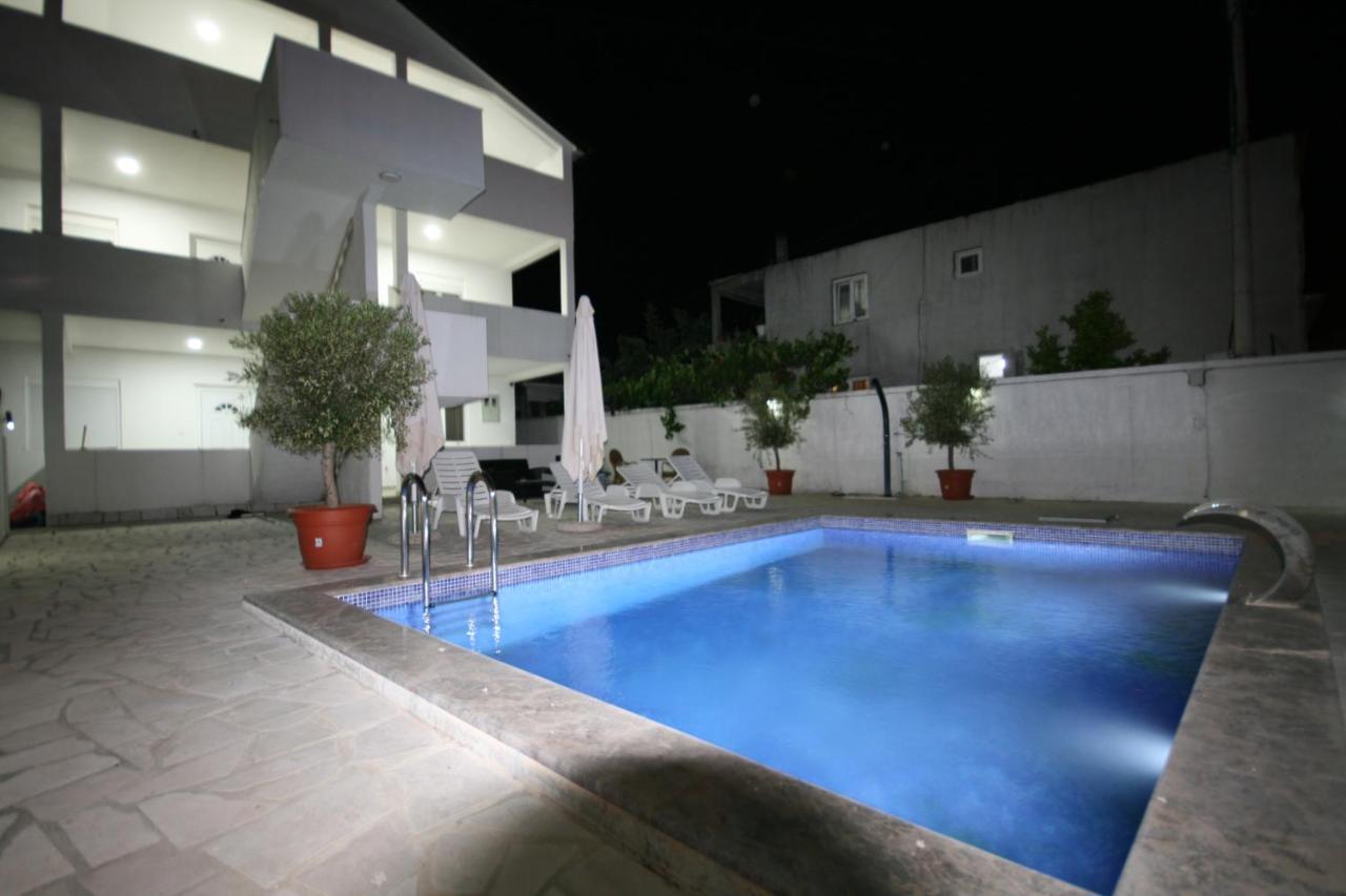 Apartmani Srdanovic ติวัต ภายนอก รูปภาพ