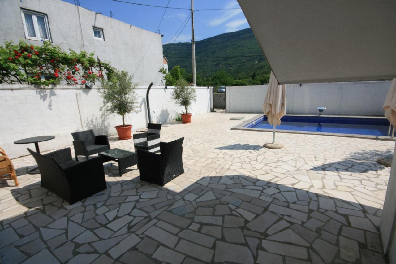 Apartmani Srdanovic ติวัต ภายนอก รูปภาพ
