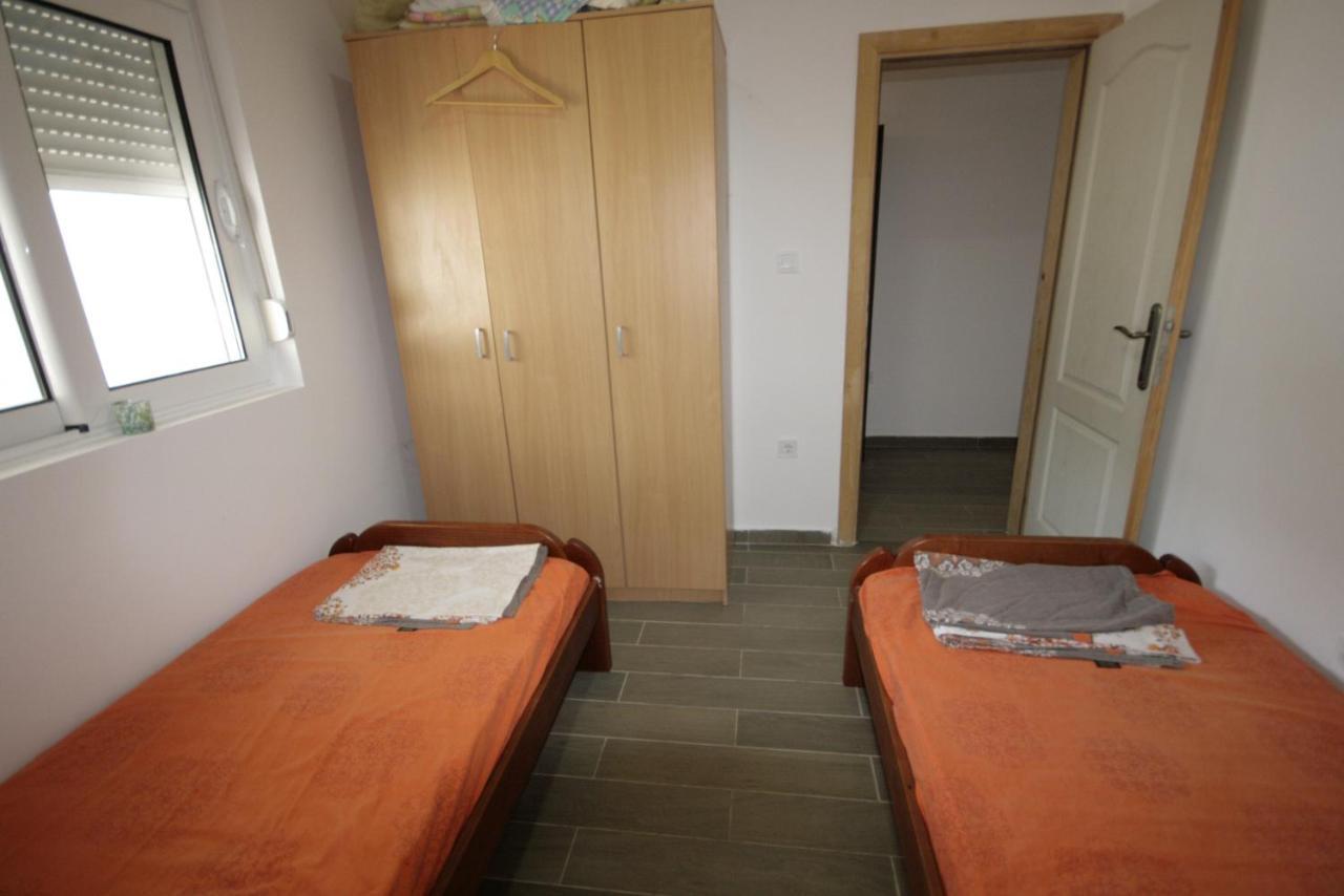 Apartmani Srdanovic ติวัต ภายนอก รูปภาพ