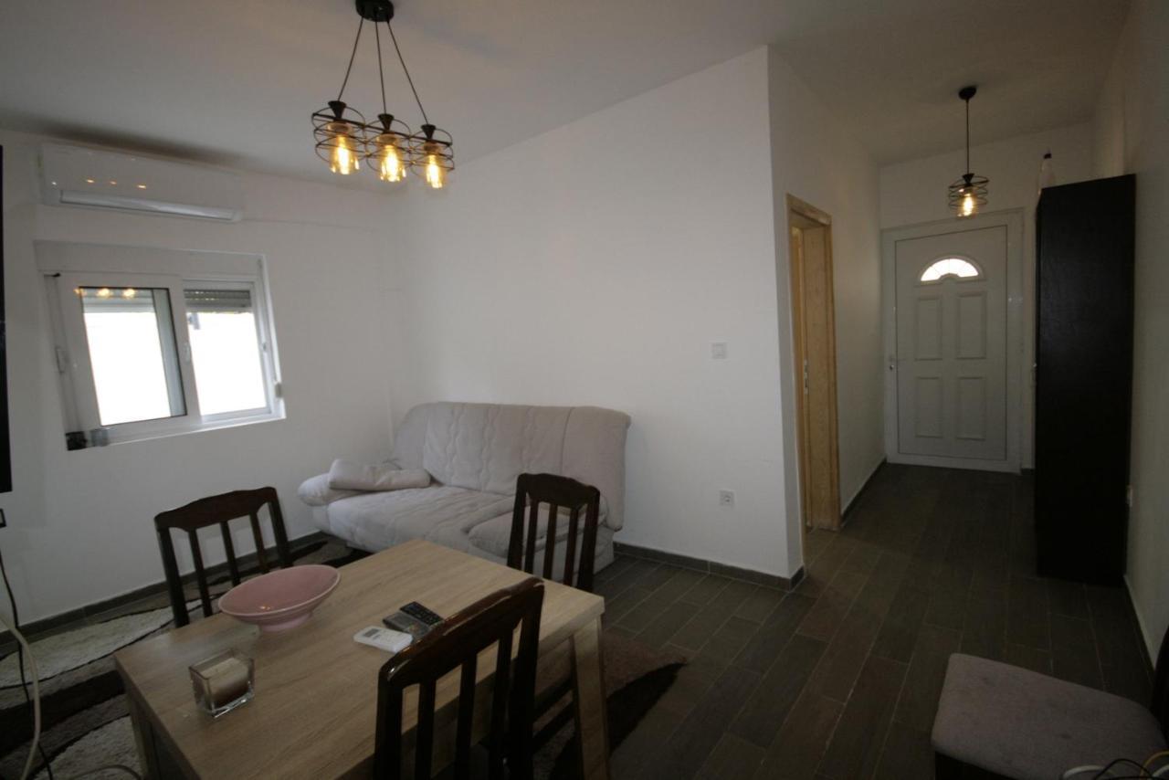 Apartmani Srdanovic ติวัต ภายนอก รูปภาพ