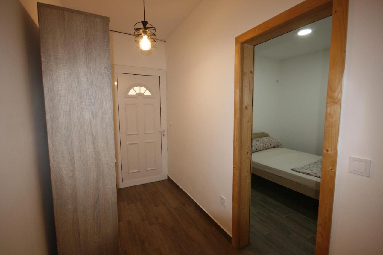 Apartmani Srdanovic ติวัต ภายนอก รูปภาพ