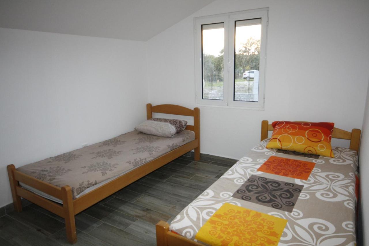 Apartmani Srdanovic ติวัต ภายนอก รูปภาพ