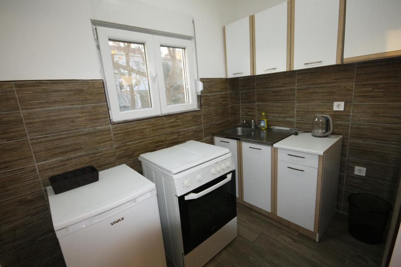 Apartmani Srdanovic ติวัต ภายนอก รูปภาพ