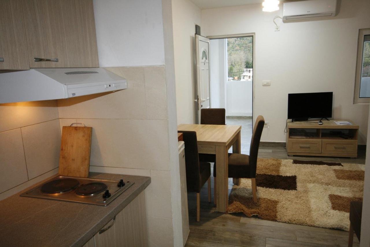 Apartmani Srdanovic ติวัต ภายนอก รูปภาพ