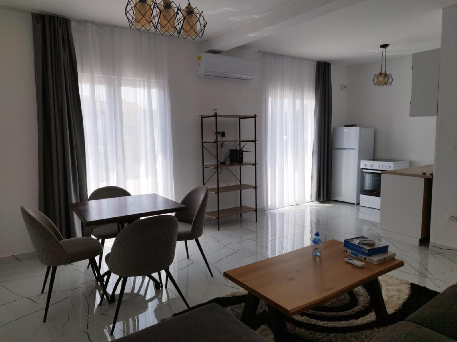 Apartmani Srdanovic ติวัต ภายนอก รูปภาพ
